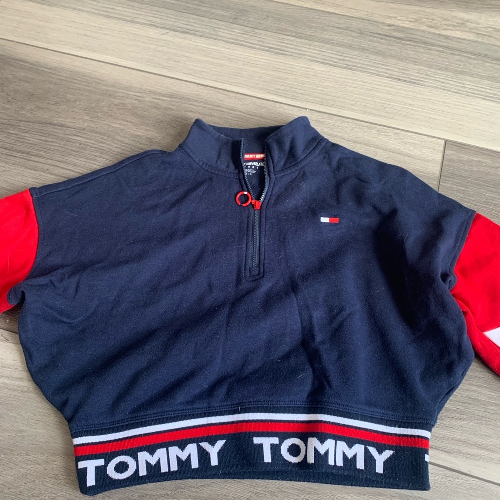 tommy hilfiger cropped sweatshirt